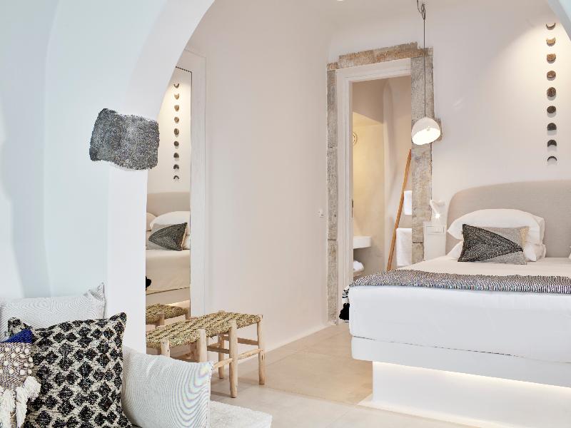 Cosmopolitan Suites image