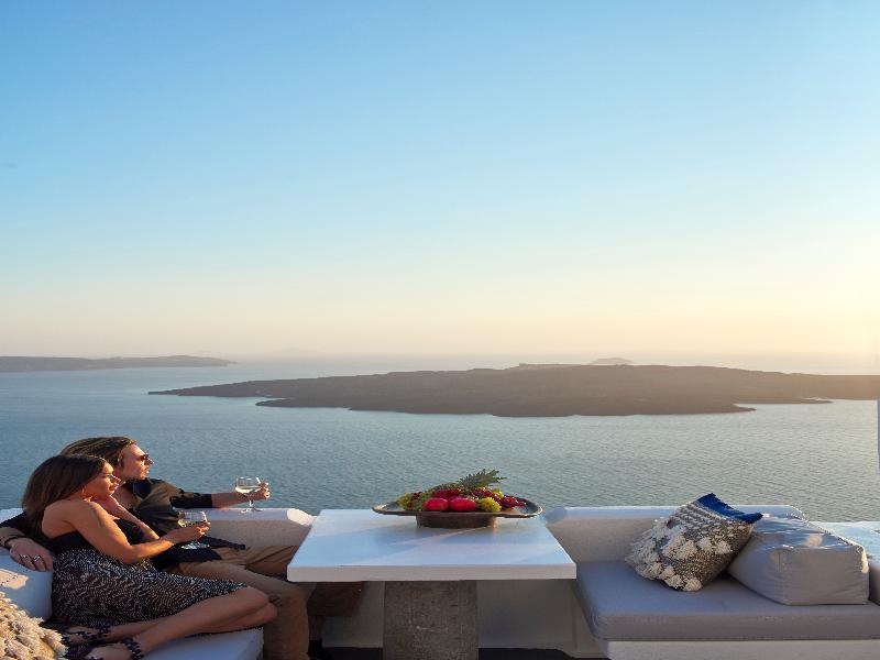 Cosmopolitan Suites image