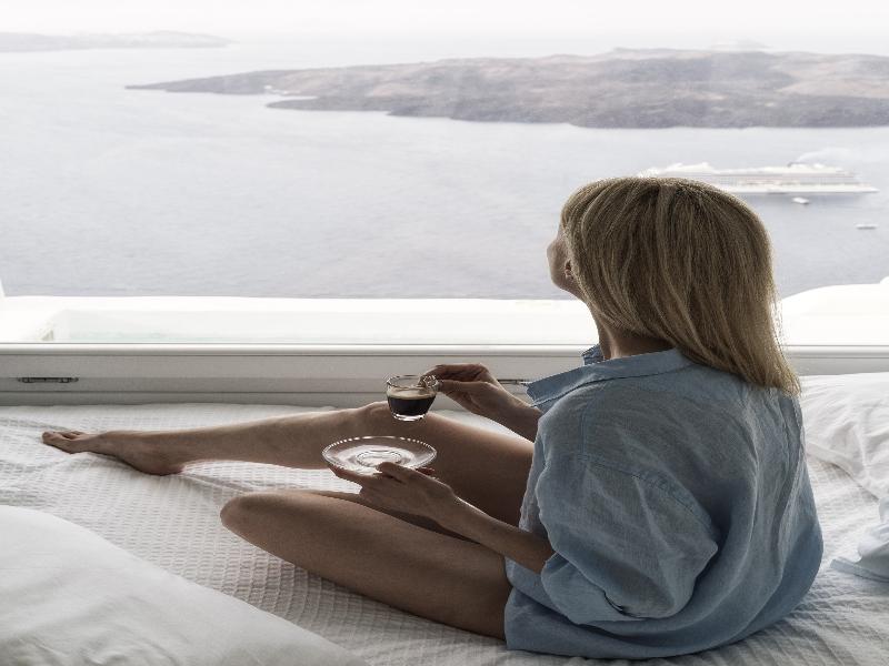Cosmopolitan Suites image