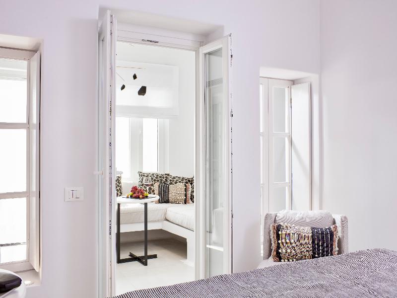 Cosmopolitan Suites image