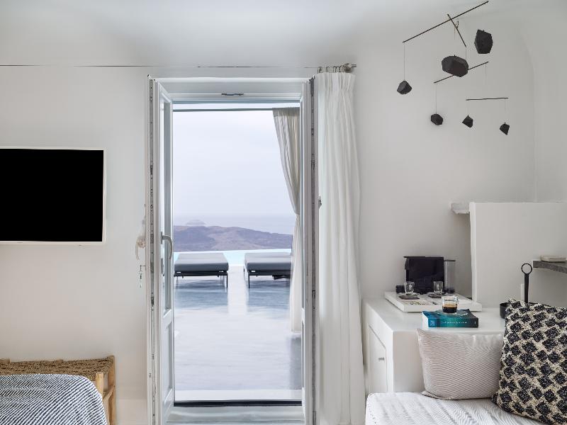 Cosmopolitan Suites image