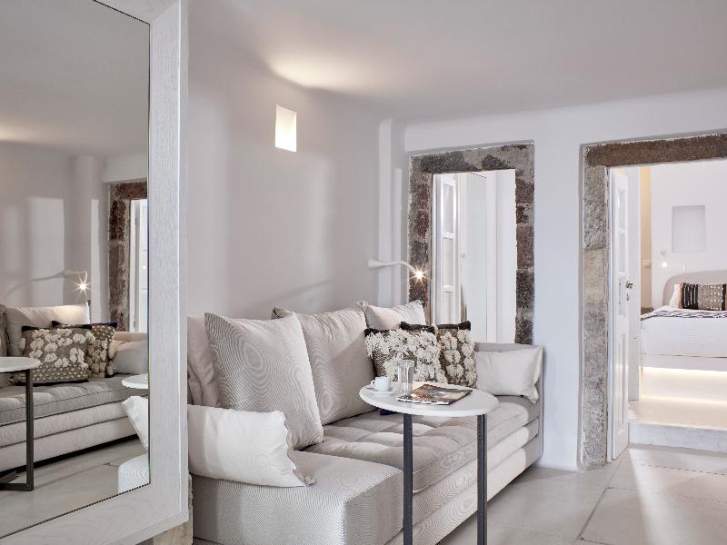 Cosmopolitan Suites image