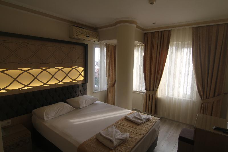 Grand Liza Hotel image