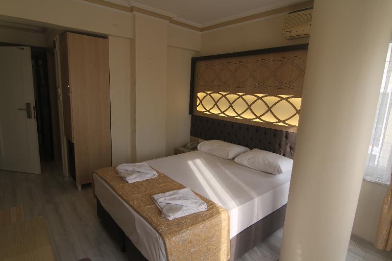 Grand Liza Hotel image