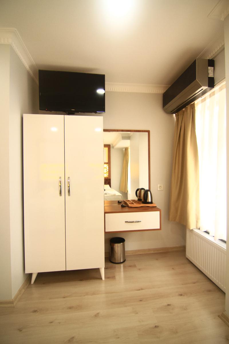 Grand Liza Hotel image