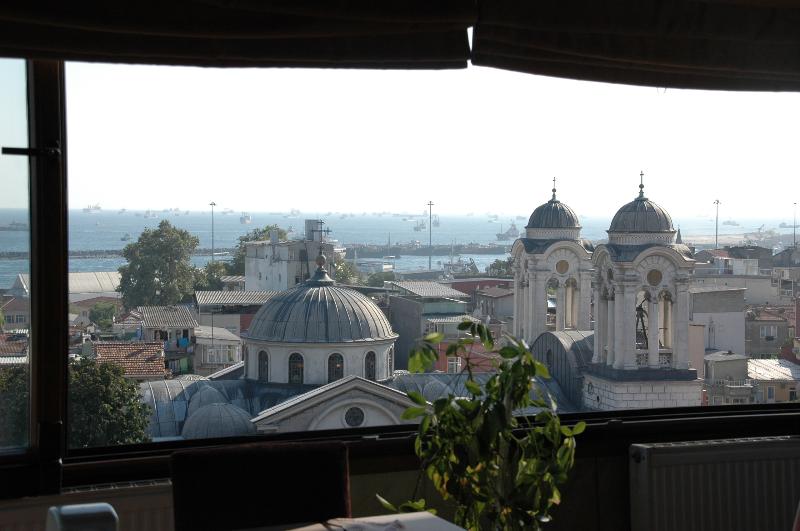 Grand Liza Hotel image