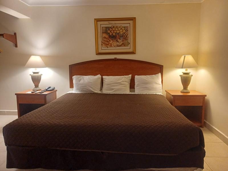 Hafersons Inn Hotel & Suites image