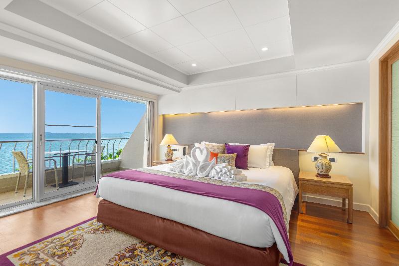 Royal Cliff Beach Hotel