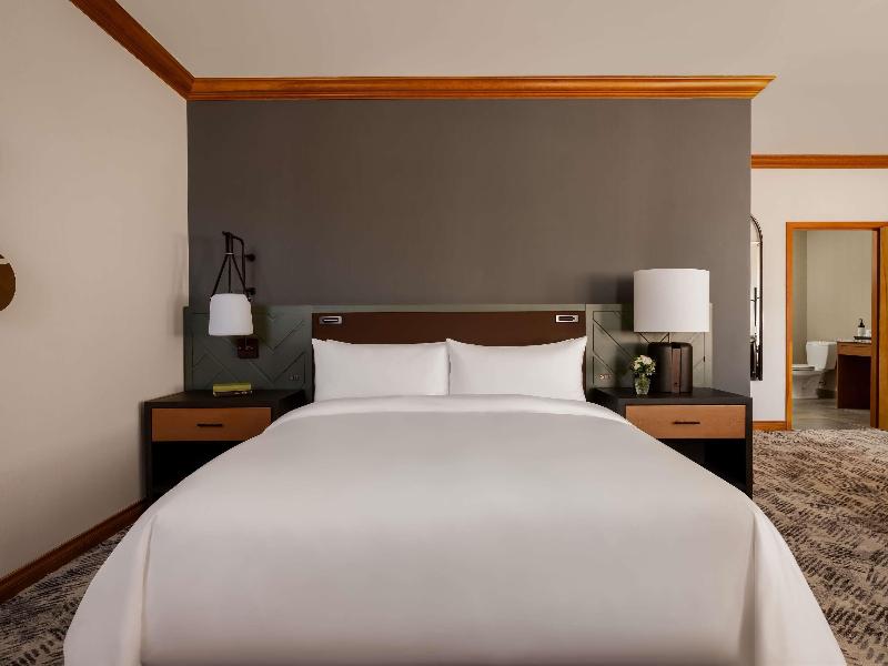 Fairmont Jasper Park Lodge photo 2