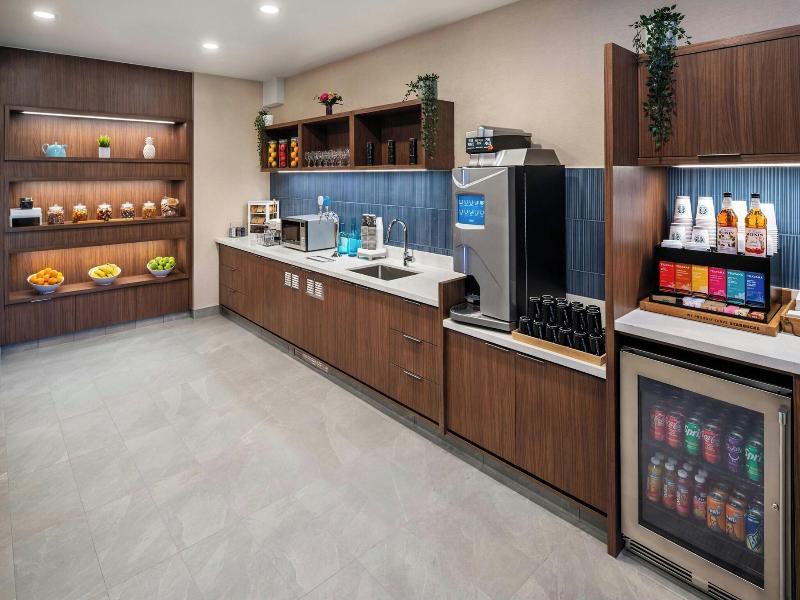 Delta Hotels Calgary South image