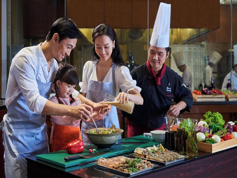 Sheraton Hanoi Hotel image