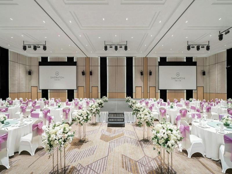 Sheraton Hanoi Hotel image