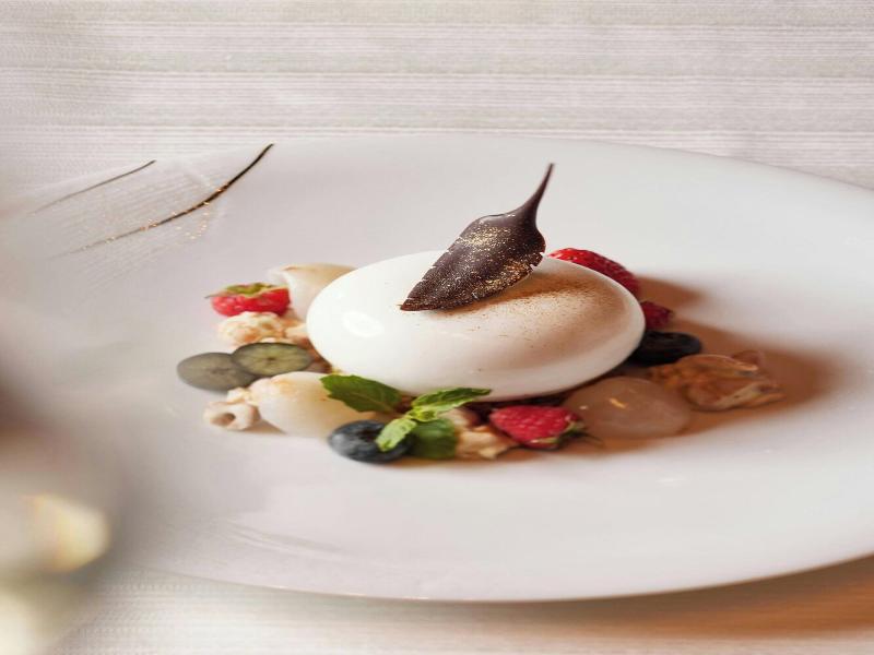 Sheraton Hanoi Hotel image