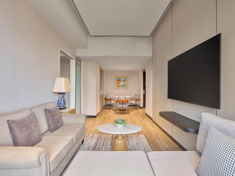 Sheraton Hanoi Hotel image