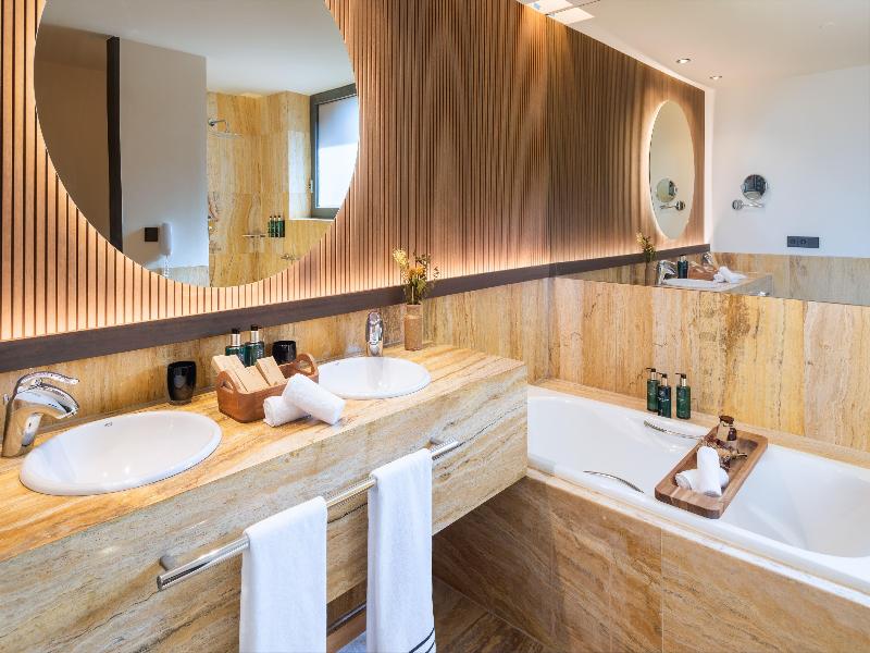 Melia Bilbao image