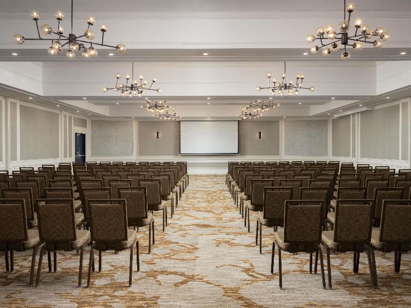 Novotel Toronto Centre image