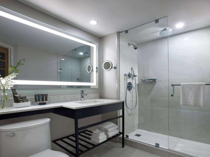 Novotel Toronto Centre image