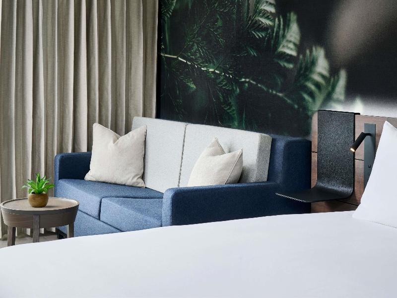 Novotel Toronto Centre image
