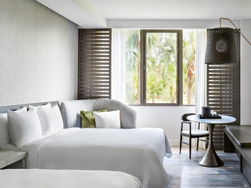 QUADRUPLE TWO DOUBLE BEDS