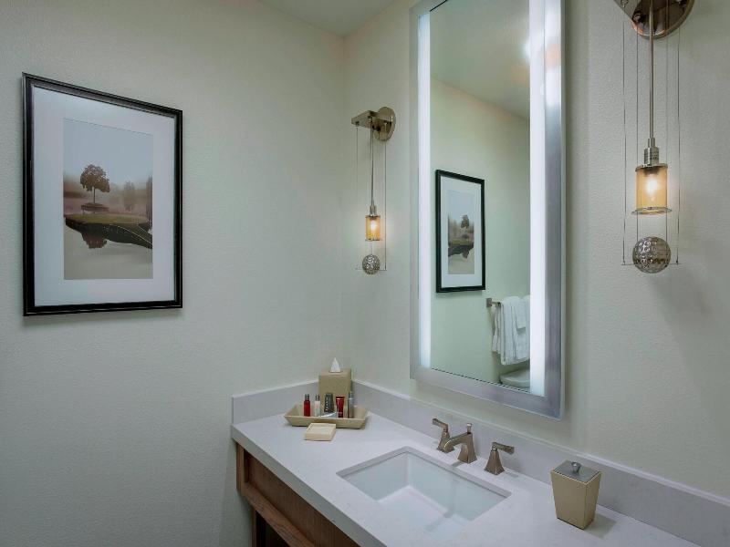 QUADRUPLE TWO DOUBLE BEDS — photo 4