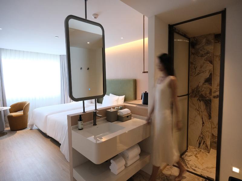 ROYS Hotel Bangkok  image