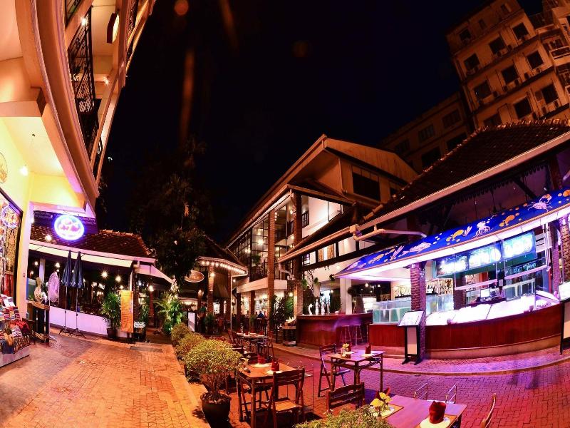 Silom Village Inn image