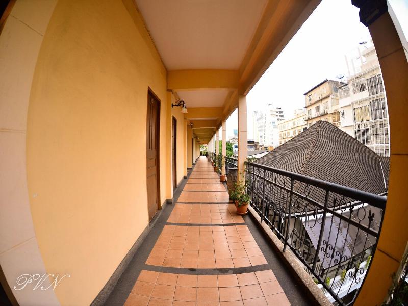 Silom Village Inn image