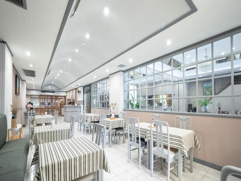 Yellow Ribbon Hills Executive Mansion image