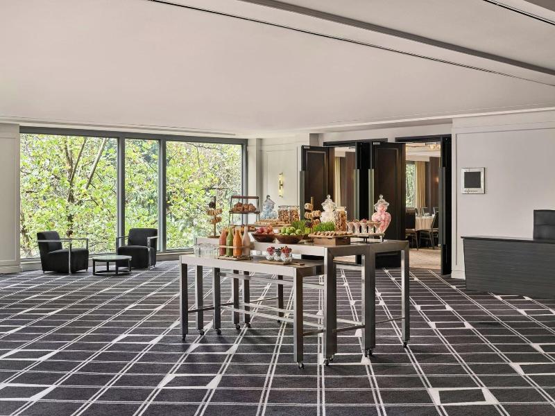 Sheraton Grand Sydney Hyde Park image