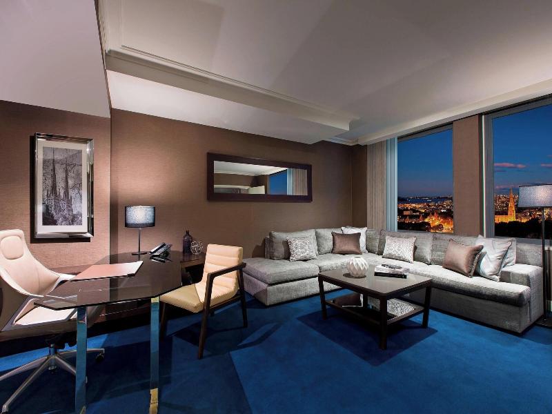 Sheraton Grand Sydney Hyde Park image