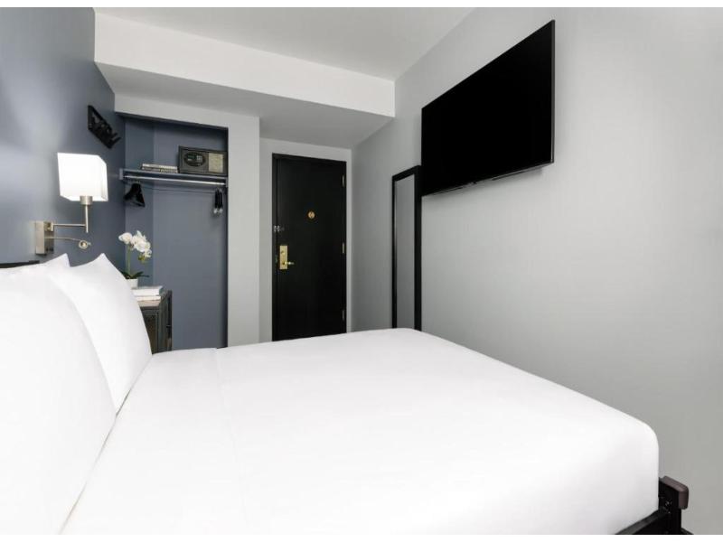OYO Hotel Times Square  image