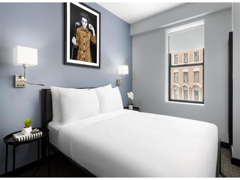 OYO Hotel Times Square  image