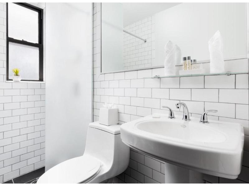 OYO Hotel Times Square  image