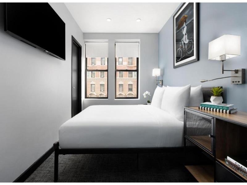 OYO Hotel Times Square  image