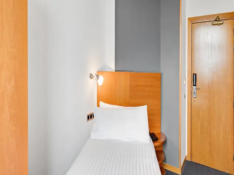 B&B HOTEL Barcelona Mollet Porta de Gallecs image