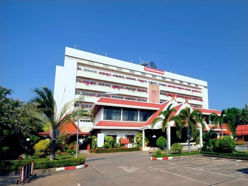 Maeyom Palace Hotel Phrae image