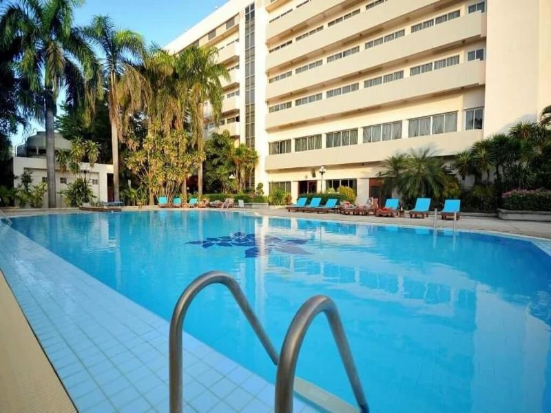 Maeyom Palace Hotel Phrae image