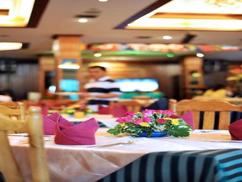 Maeyom Palace Hotel Phrae image