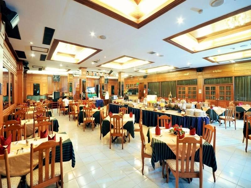 Maeyom Palace Hotel Phrae image