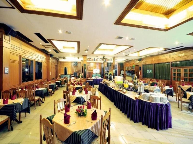 Maeyom Palace Hotel Phrae image
