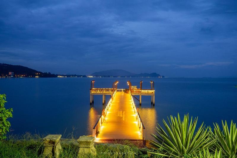 Racha Kiri Resort & Spa Khanom image