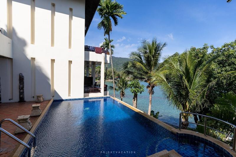 Racha Kiri Resort & Spa Khanom image