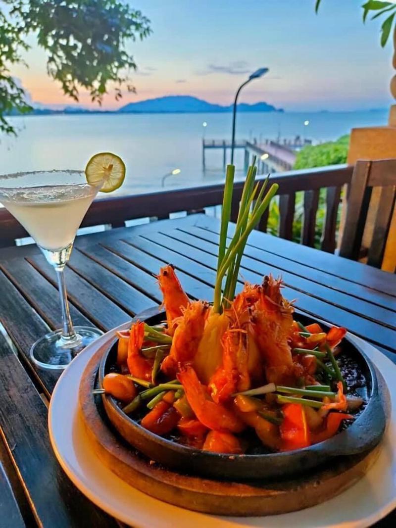 Racha Kiri Resort & Spa Khanom image
