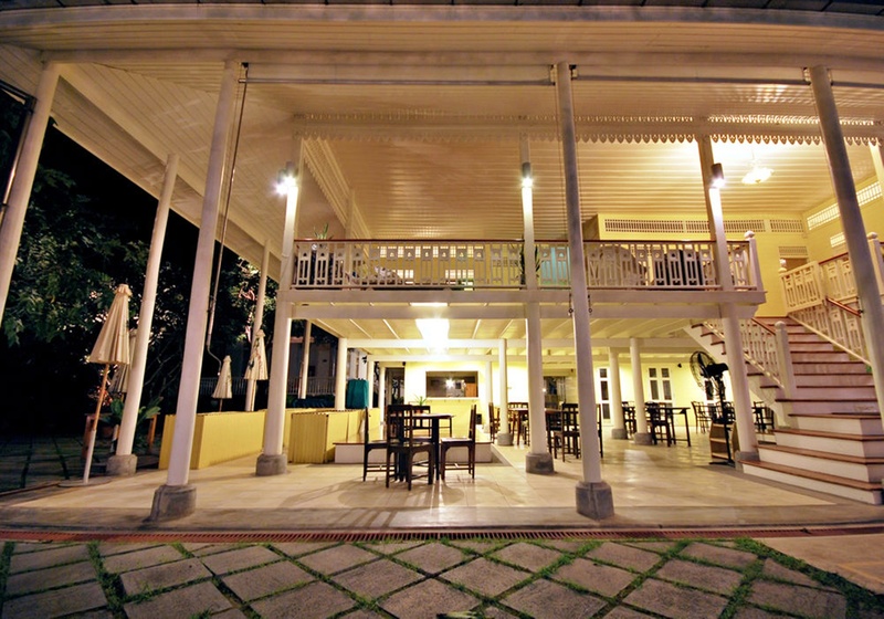 Baan Bayan Beach Hotel