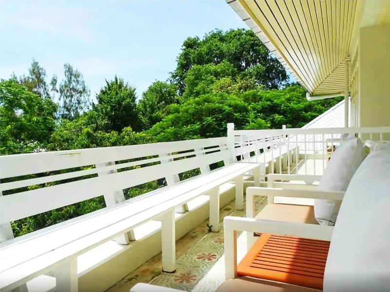 Baan Bayan Beach Hotel image