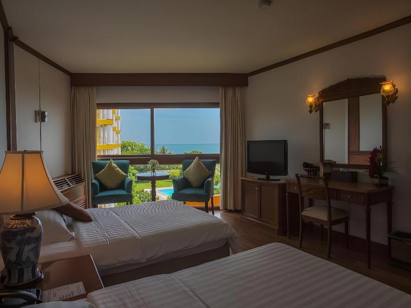 Sailom Hotel image