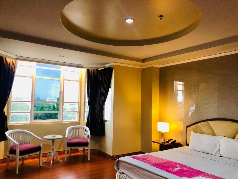 Hermitage Hotel & Resort image