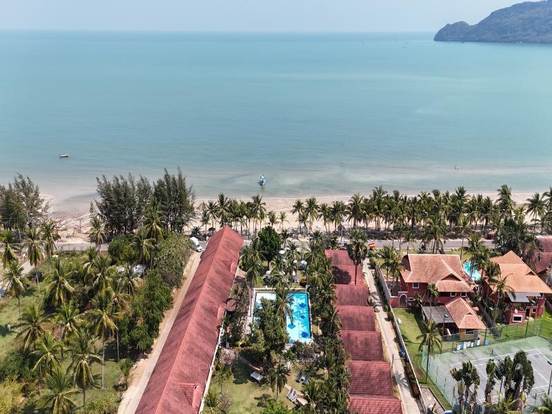 Dolphin Bay Beach Resort image