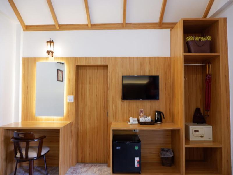 Phi Phi Villa Resort (SHA Extra Plus+) image
