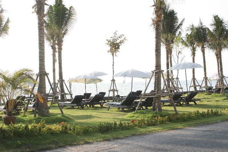 Grand Pacific Sovereign Resort & Spa